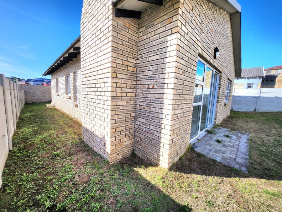 To Let 3 Bedroom Property for Rent in Lovemore Park Eastern Cape